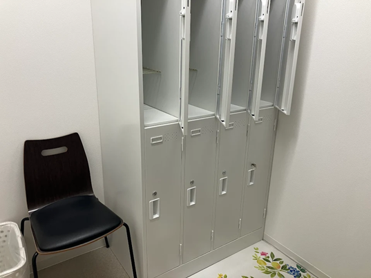 【完全男女別】の準備室＆更衣室